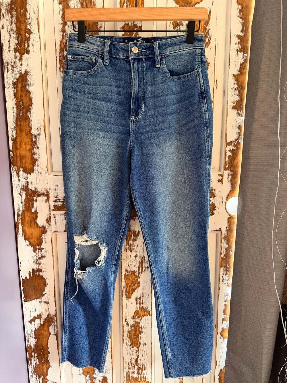 Hollister Ultra High-Rise Mom Jean in Medium Wash Distressed Western Normcore